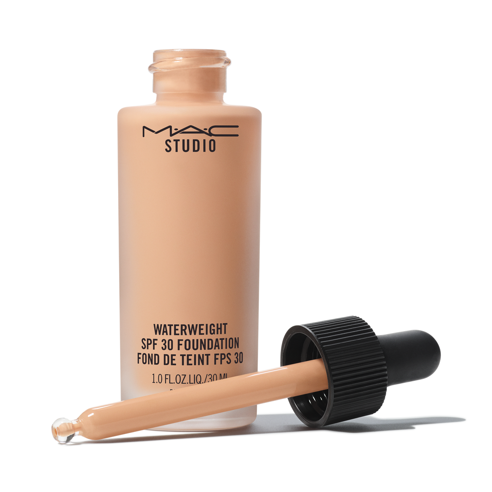 Studio Waterweight SPF 30 Foundation, 30.0 ml, NC37, Product Shot