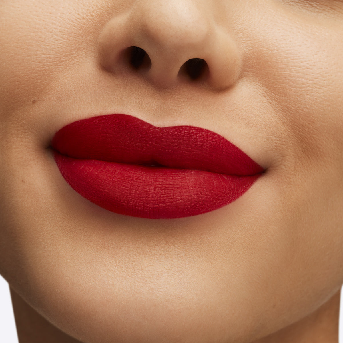 Retro Matte Liquid Lipcolour, 5.0 ml, Ruby Phew!, Model, medium