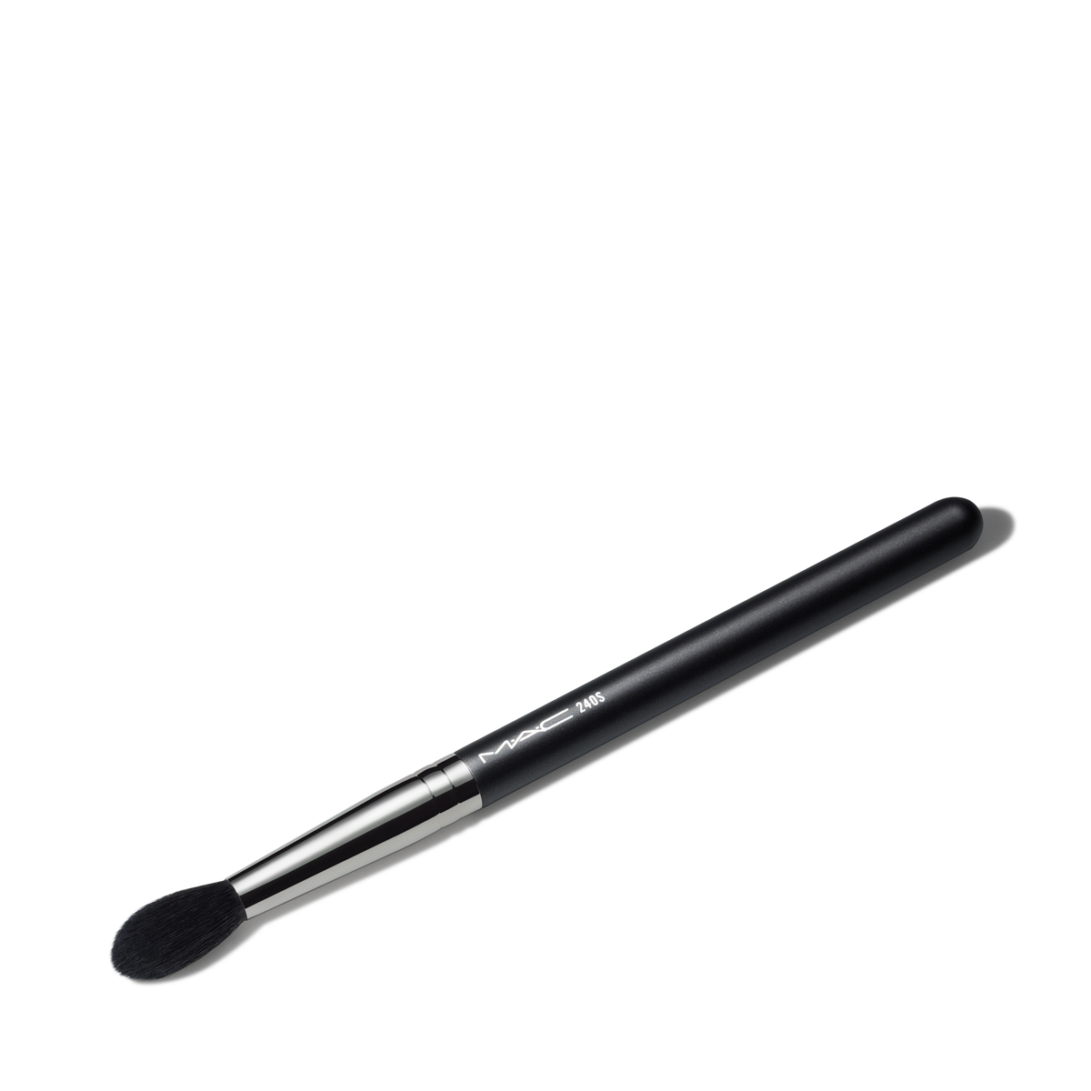 240S Large Tapered Blending Brush, Product Shot