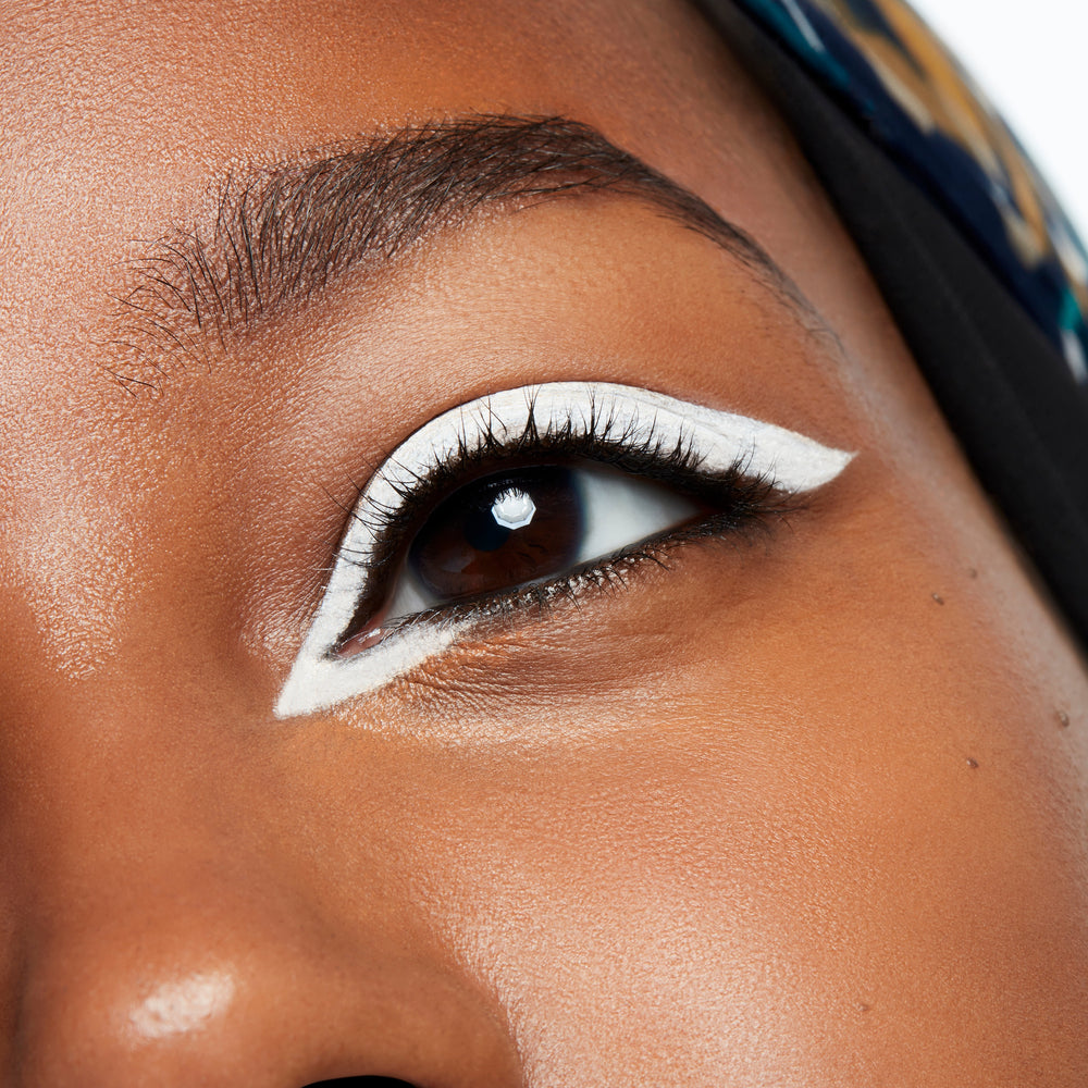 Colour Excess Gel Pencil Eyeliner, 0.35 g, Incorruptible, Model, medium