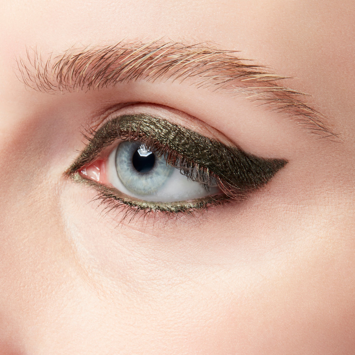 Colour Excess Gel Pencil Eyeliner, 0.35 g, Serial Monogamist, Model, light