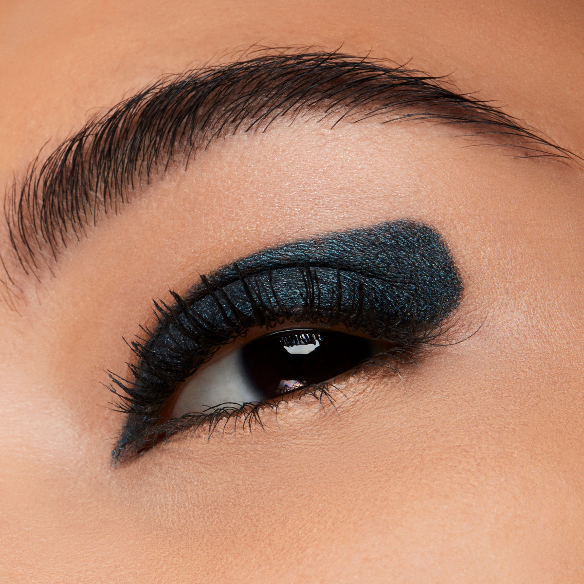 Colour Excess Gel Pencil Eyeliner, 0.35 g, Hell-Bent, Model, medium
