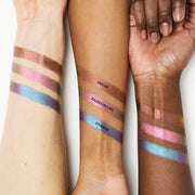 Shadeshift Chrome Eyeshadow, 1.0 g, Kaleidoscope, Model