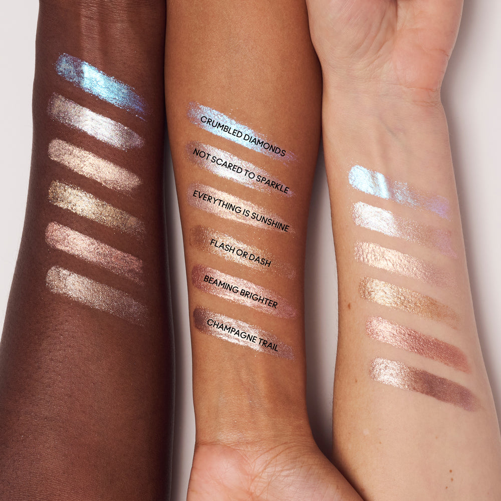 Dazzleshadow Liquid Eyeshadow, 4.4 ml, Beaming Brighter, Model, multiple