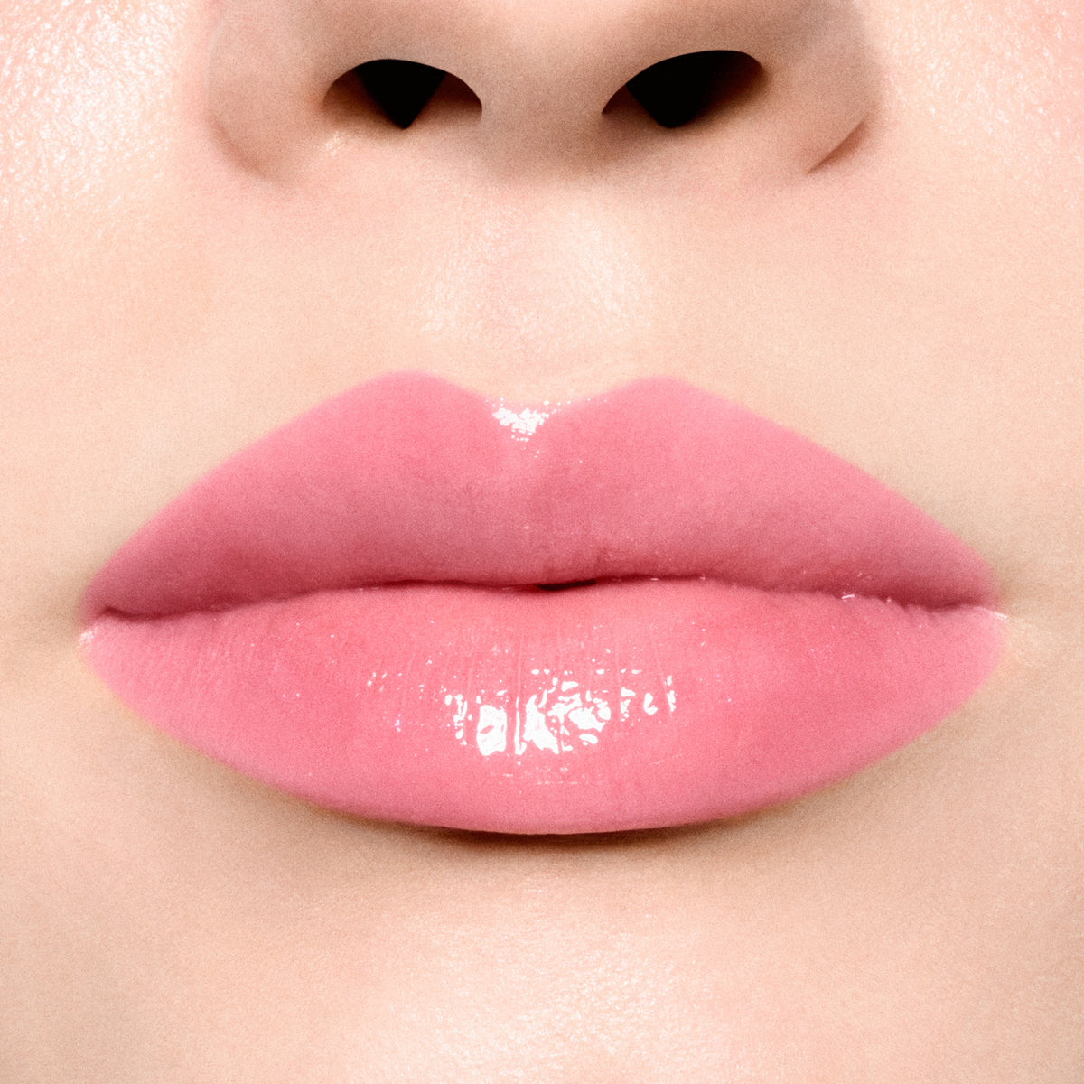 Festive Affair Lipglass Air Trio, Model, light