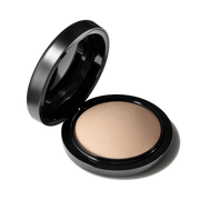 Mineralize Skinfinish Natural, 10.0 g, Light, Product Shot