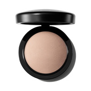 Mineralize Skinfinish Natural, 10.0 g, Medium, Product Shot