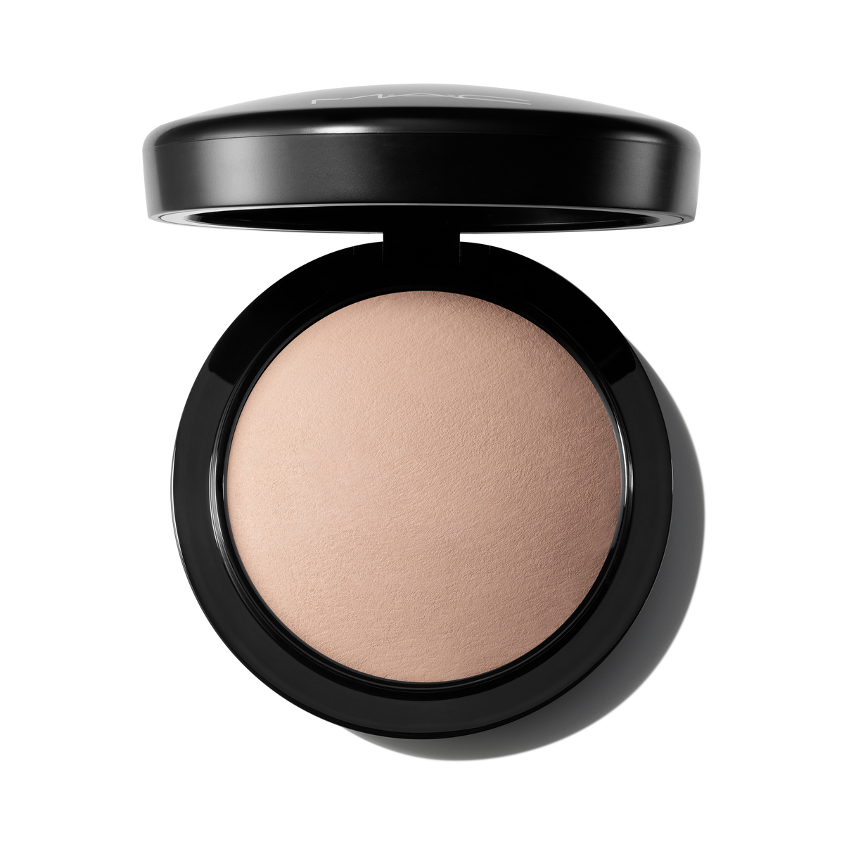 Mineralize Skinfinish Natural, 10.0 g, Medium, Product Shot