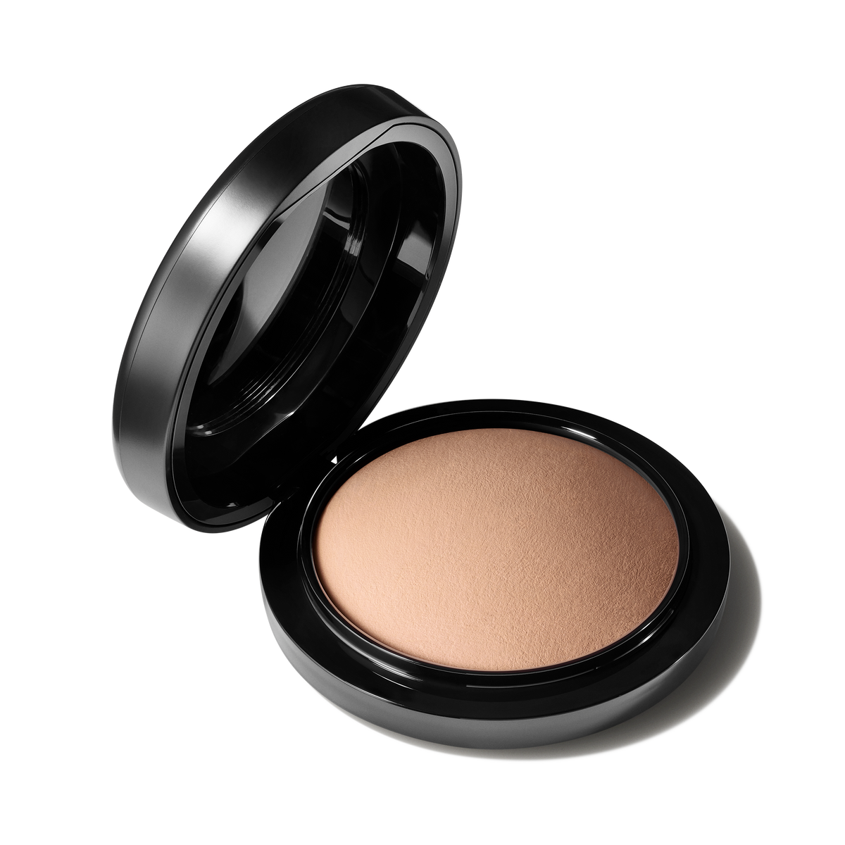 Mineralize Skinfinish Natural, 10.0 g, Medium Plus, Product Shot