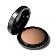 Mineralize Skinfinish Natural, 10.0 g, Dark Golden, Product Shot