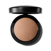 Mineralize Skinfinish Natural, 10.0 g, Dark Golden, Product Shot