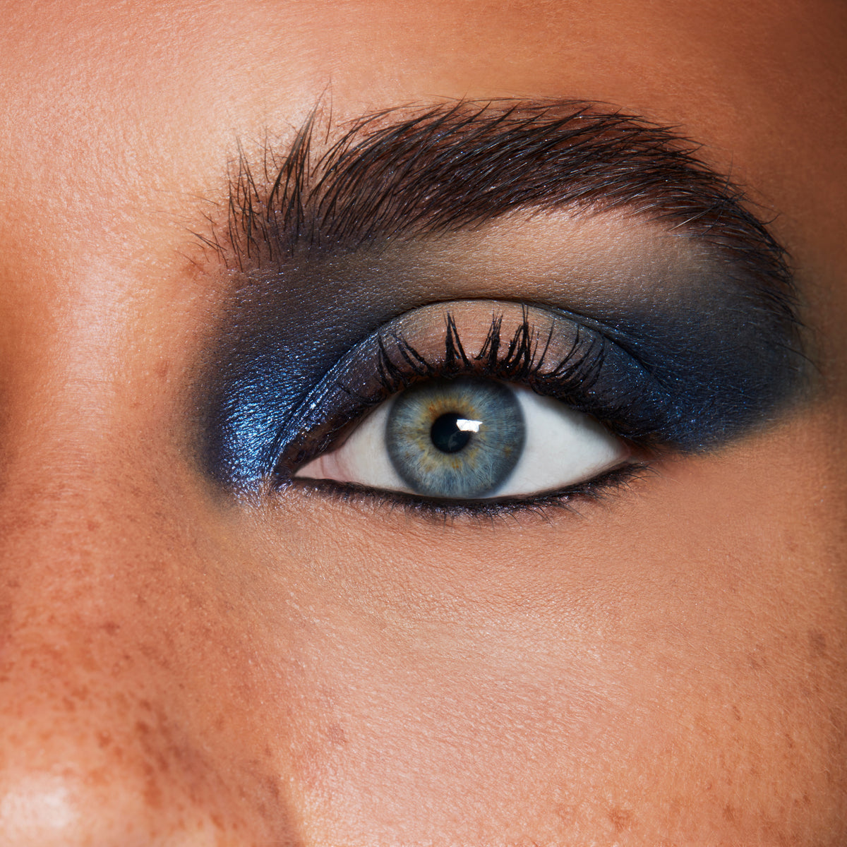 Extra Dimension Eyeshadow, 1.3 g, Lunar, Model, medium
