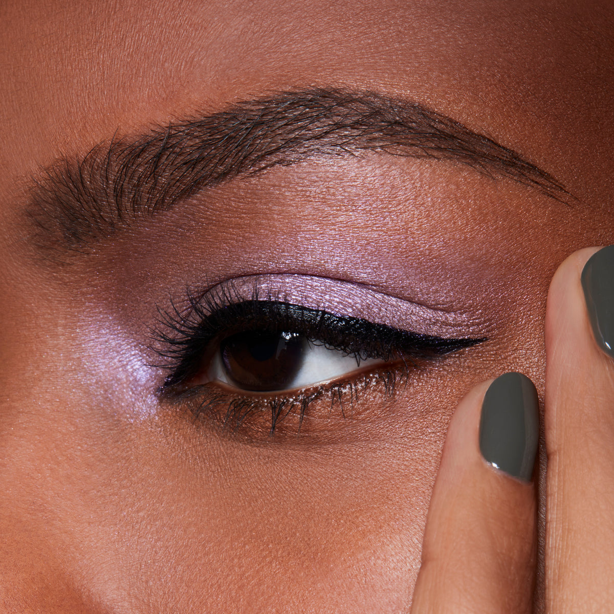Extra Dimension Eyeshadow, 1.3 g, Ready to Party, Model, deep