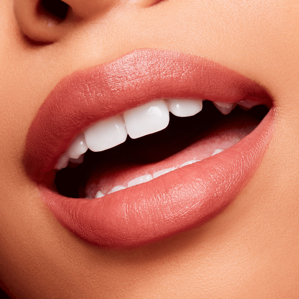 Powder Kiss Velvet Blur Slim Stick, 2.0 g, Over the Taupe, Model, medium