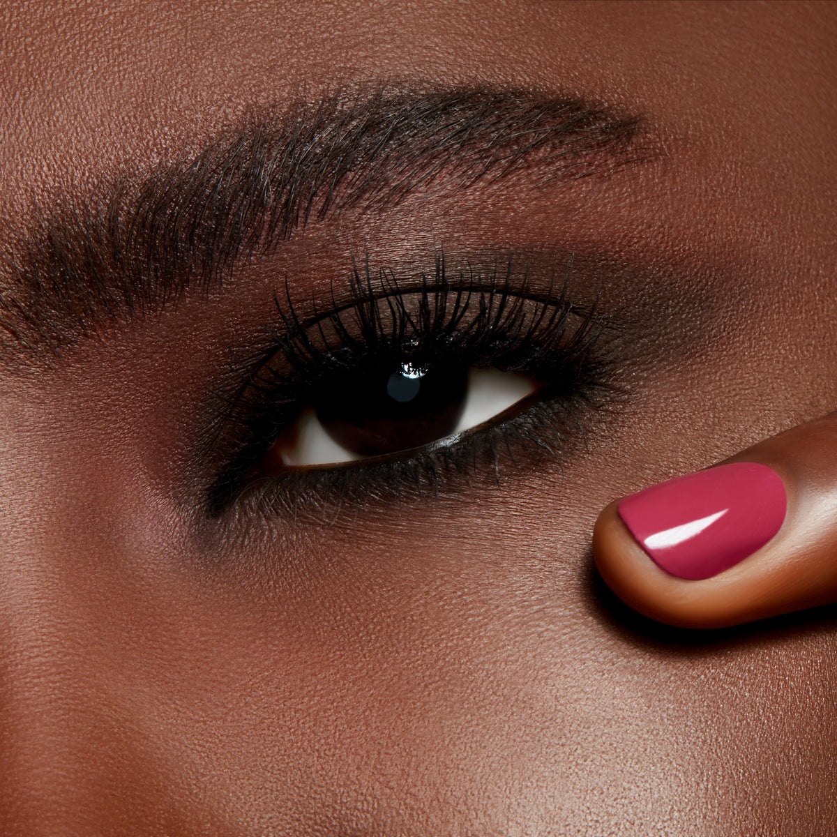 Powder Kiss Soft Matte Eyeshadow, 1.5 g, Give A Glam, Model, deep