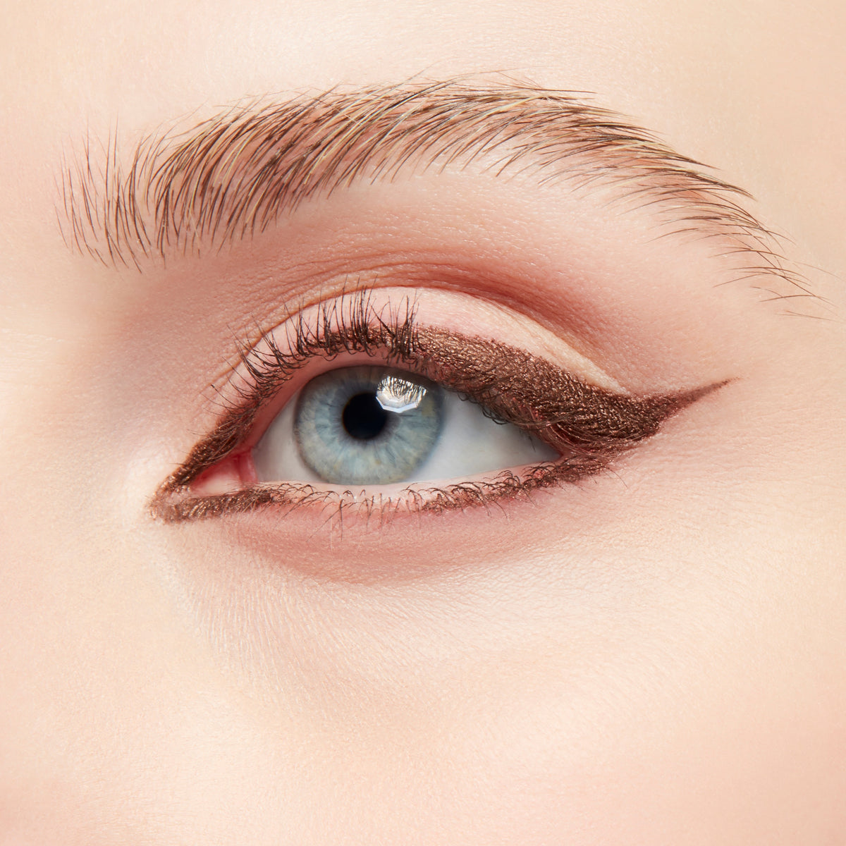 Colour Excess Gel Pencil Eyeliner, 0.35 g, Skip The Waitlist, Model, light