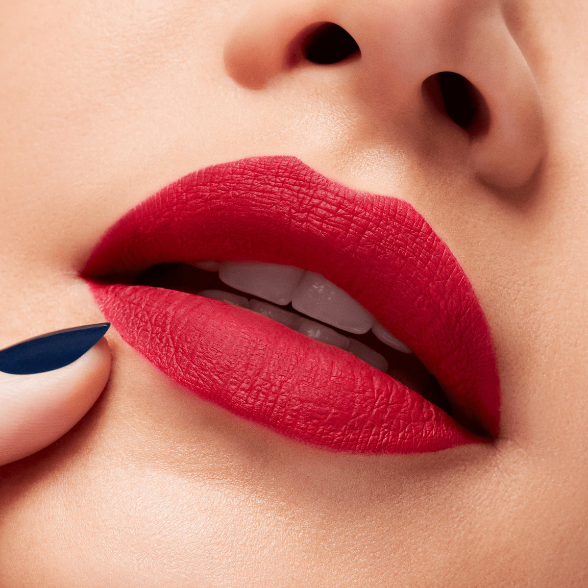 M·A·C Locked Kiss Ink™ 24HR Lipcolour, 4.0 ml, Gossip, Model, light