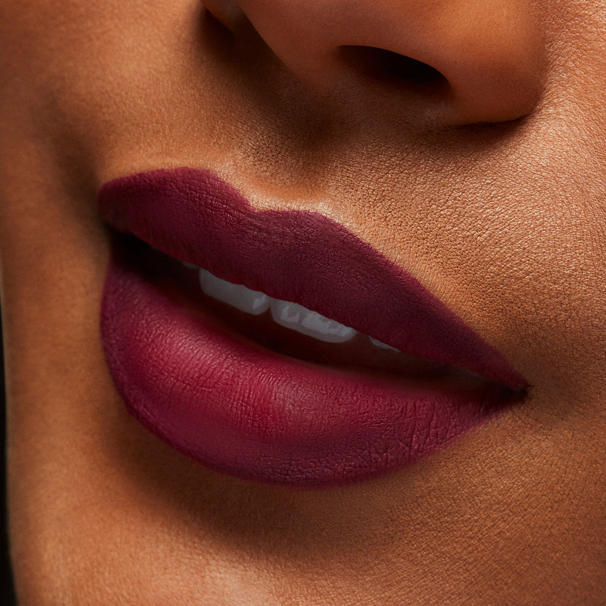 M·A·C Locked Kiss Ink™ 24HR Lipcolour, 4.0 ml, Fruitful, Model, deep