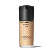 Studio Fix Fluid SPF 15 Foundation, 30.0 ml, NC17, Product Shot