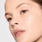 Extra Dimension Skinfinish / Gift M·A·C, 8.0 g, Glowflakes, Model, light
