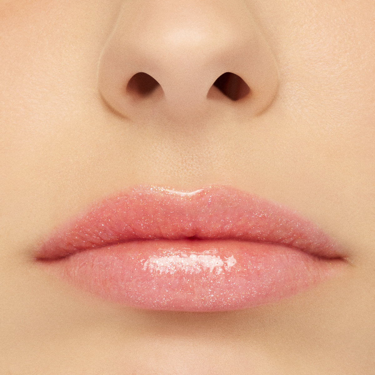 Lipglass Air Non-Sticky Gloss / Gift M·A·C, 5.0 ml, Snowkissed, Model, light