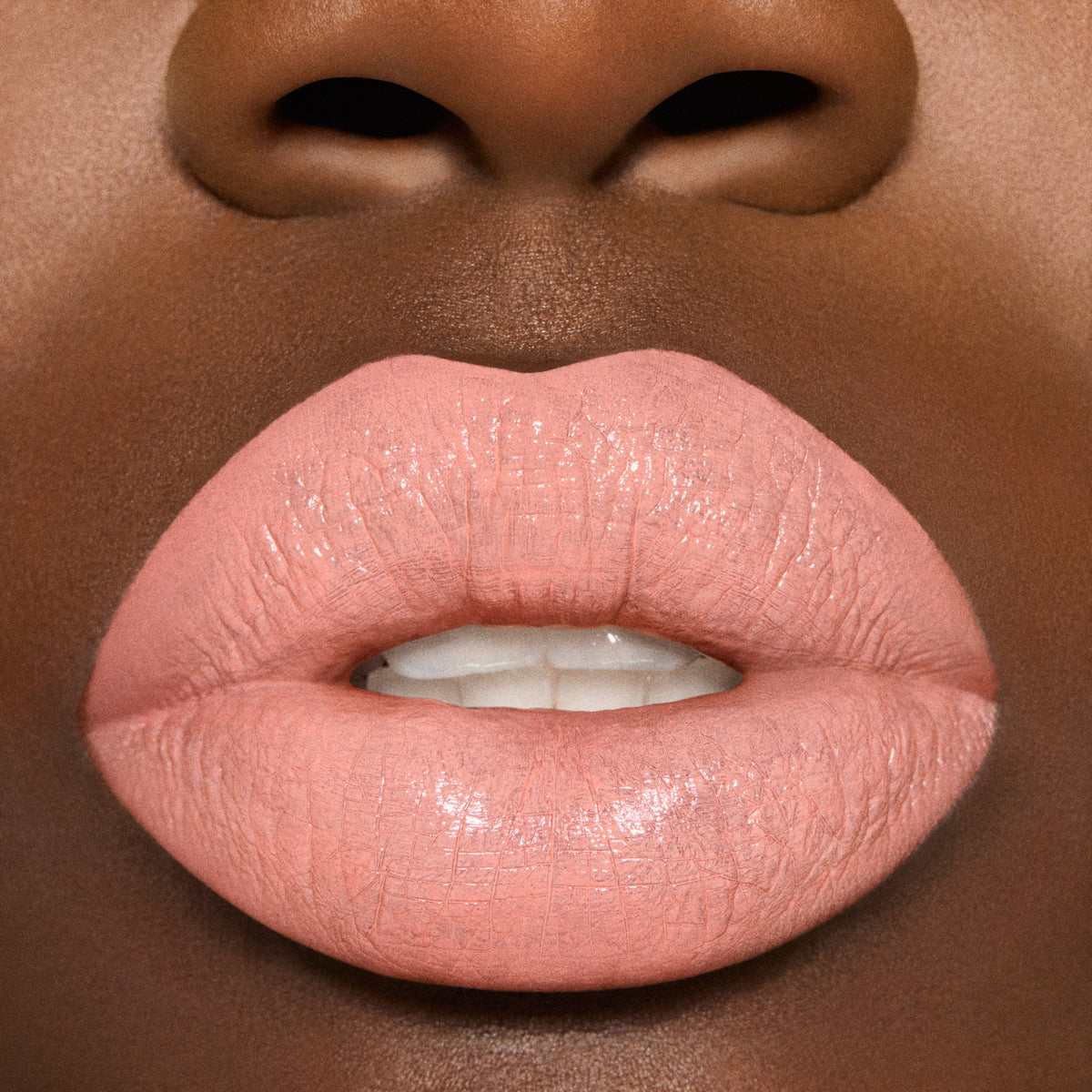 M·A·Cximal Sleek Satin Lipstick / Gift M·A·C, 3.5 g, Naughty Nude, Model, deep