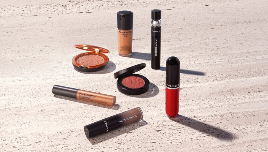 Doja Cat with Honey Love lip kit