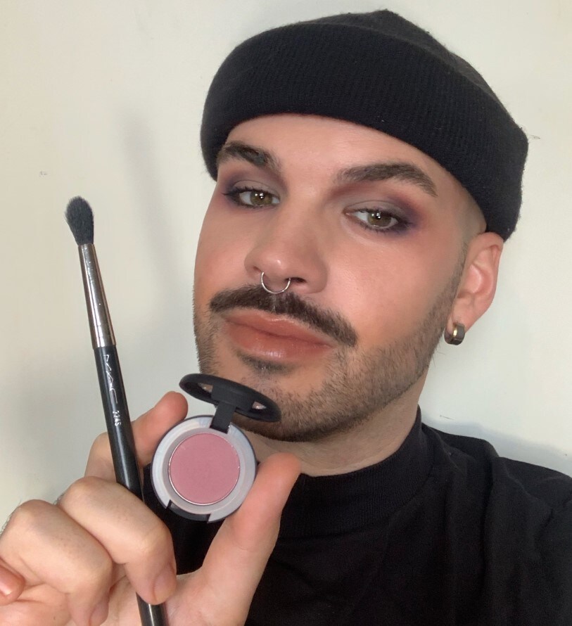 MAC MUA Bow