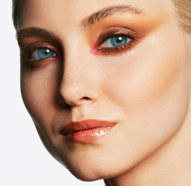 Orange Eyeshadow Makeup Look for Blue Eyes