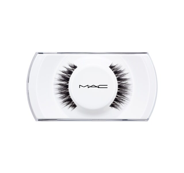 White Chromeacake