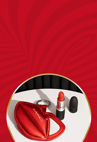 Free Lip Shaped Mirror key ring when you spend £35