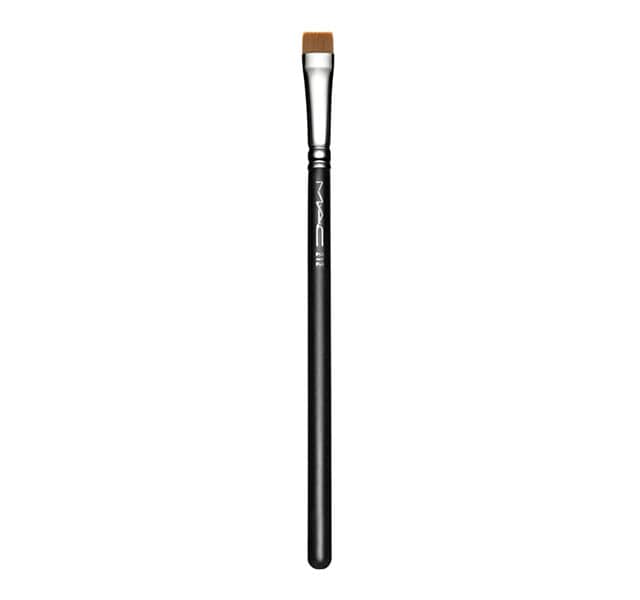 MAC COSMETICS UK 212 SYNTHETIC FLAT DEFINER FACE BRUSH, SIZE: 6"