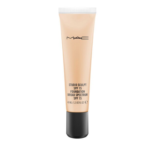 Mac Cosmetics Uk Studio Sculpt Spf 15 Foundation In Nc25