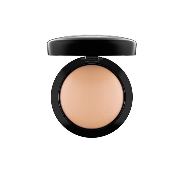 MAC COSMETICS UK MINERALIZE SKINFINISH NATURAL IN MEDIUM GOLDEN, SIZE: 10G