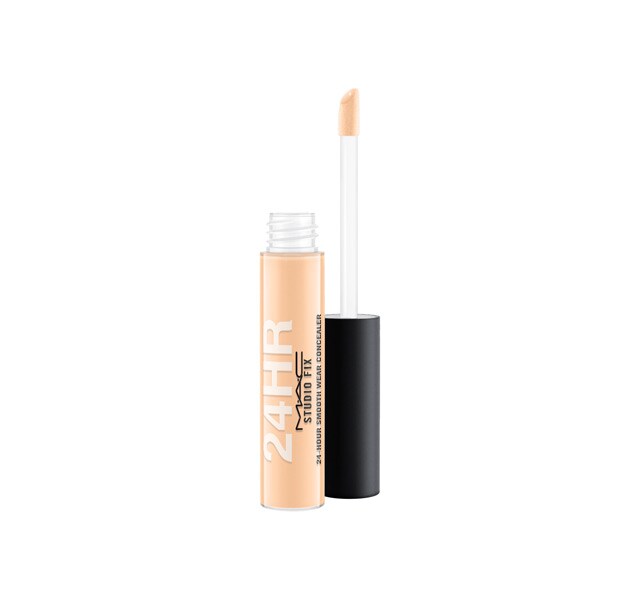 Mac Cosmetics Uk Studio Fix 24-hour Smooth Wear Concealer In Nc30